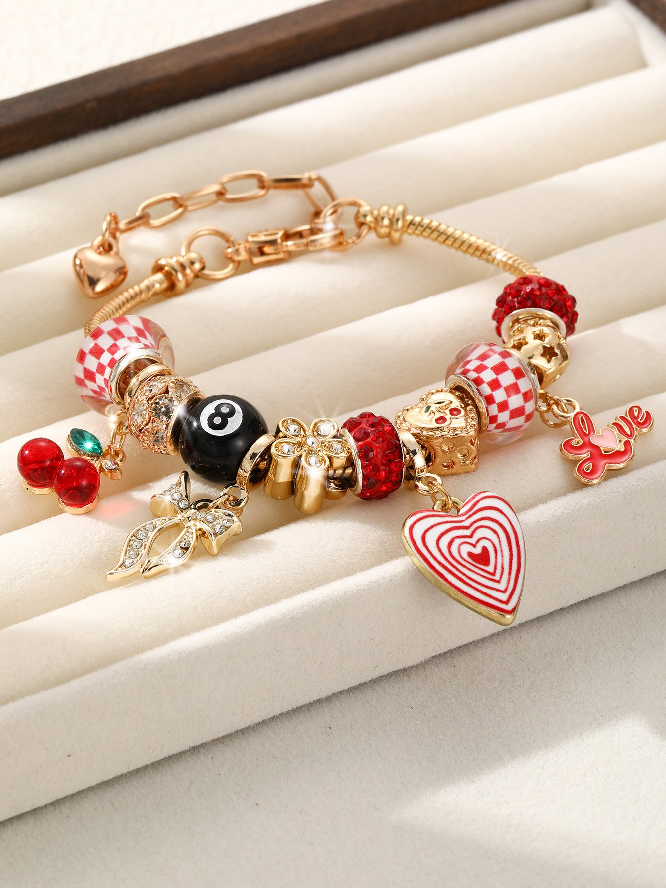 Gold Charm Bracelet for Everyday Style