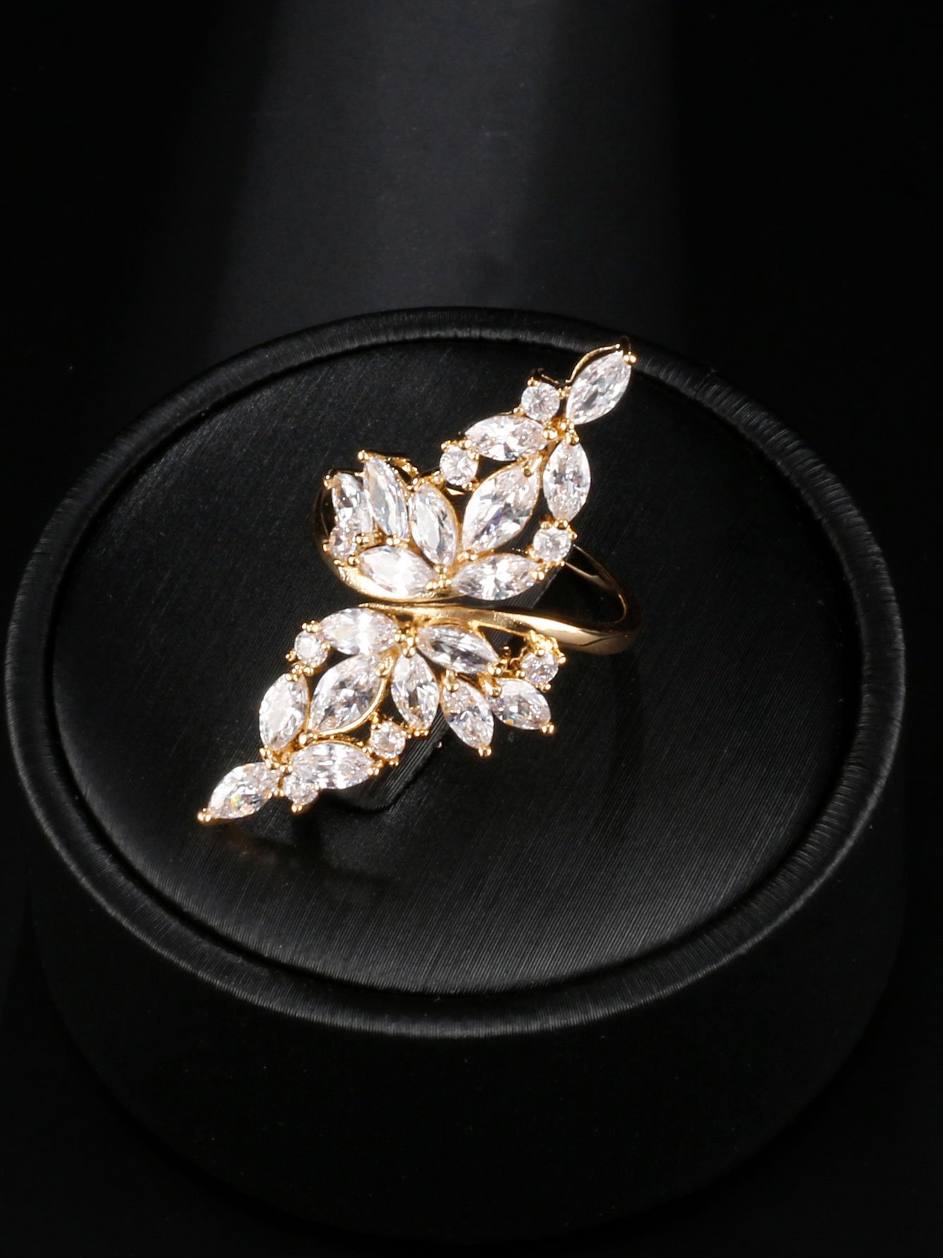 1pc Womens Silver Multi-shape Zircon Ring