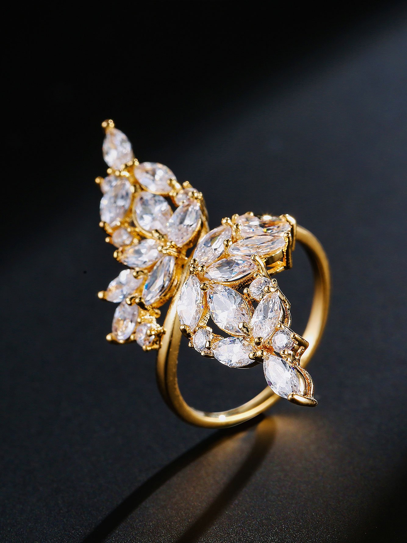 1pc Womens Silver Multi-shape Zircon Ring