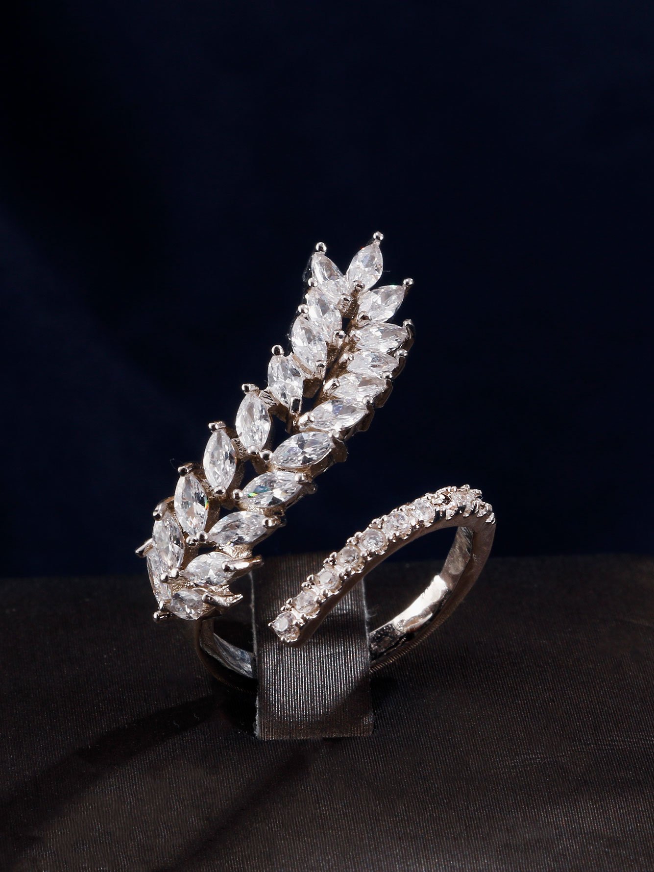 1pc Womens Silver Wrap Zircon Ring