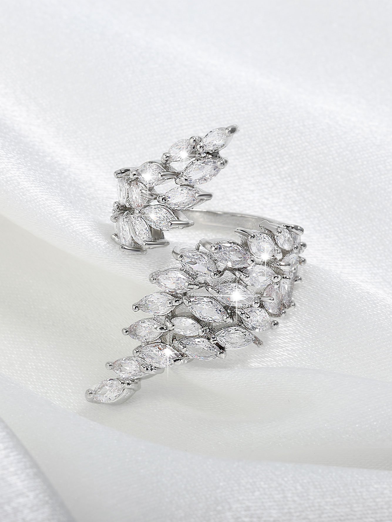 1pc Womens Silver Feather Zircon Ring