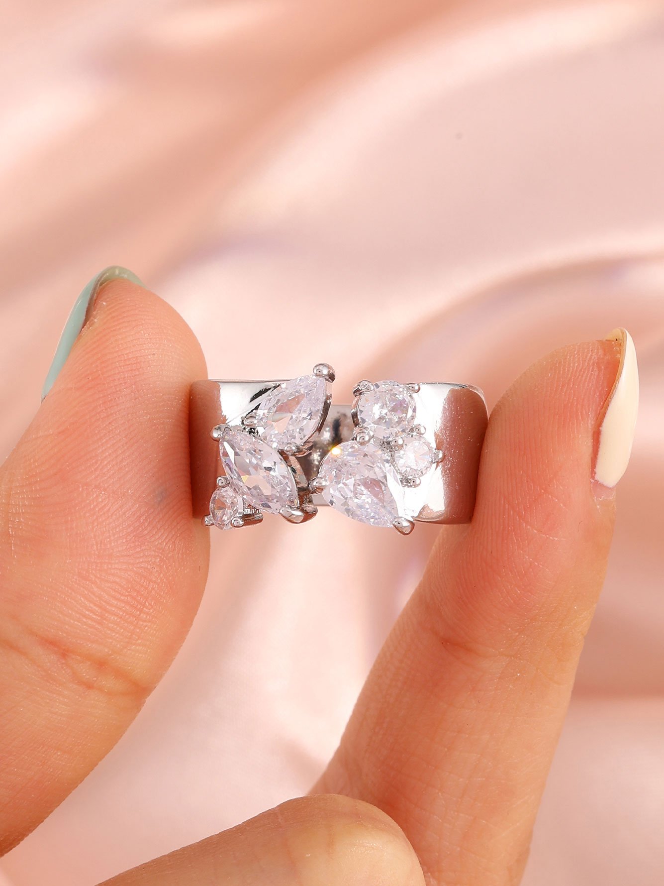 1pc Womens Silver Multi-shape Zircon Ring