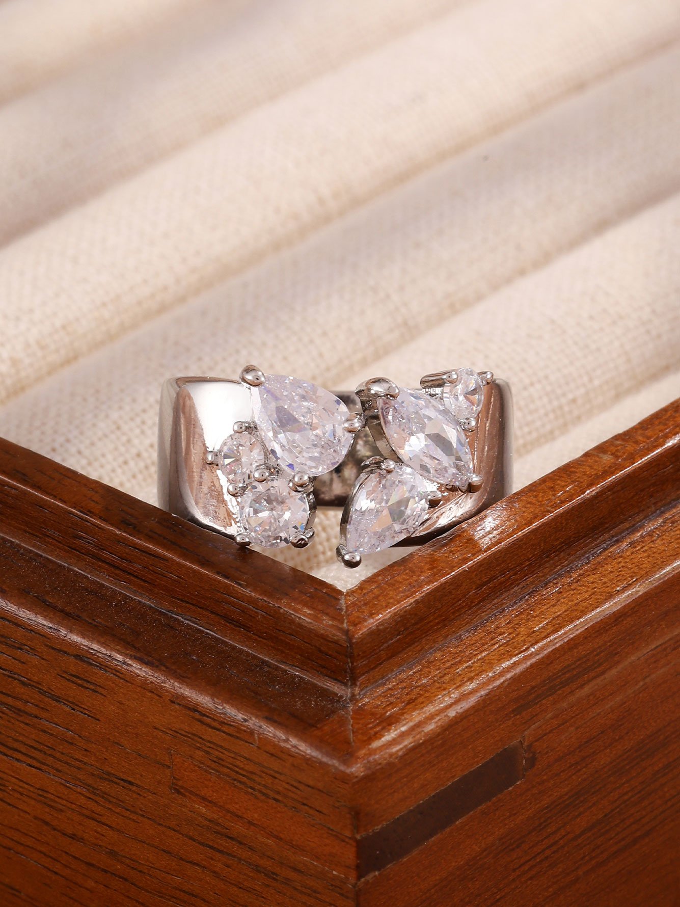 1pc Womens Silver Multi-shape Zircon Ring