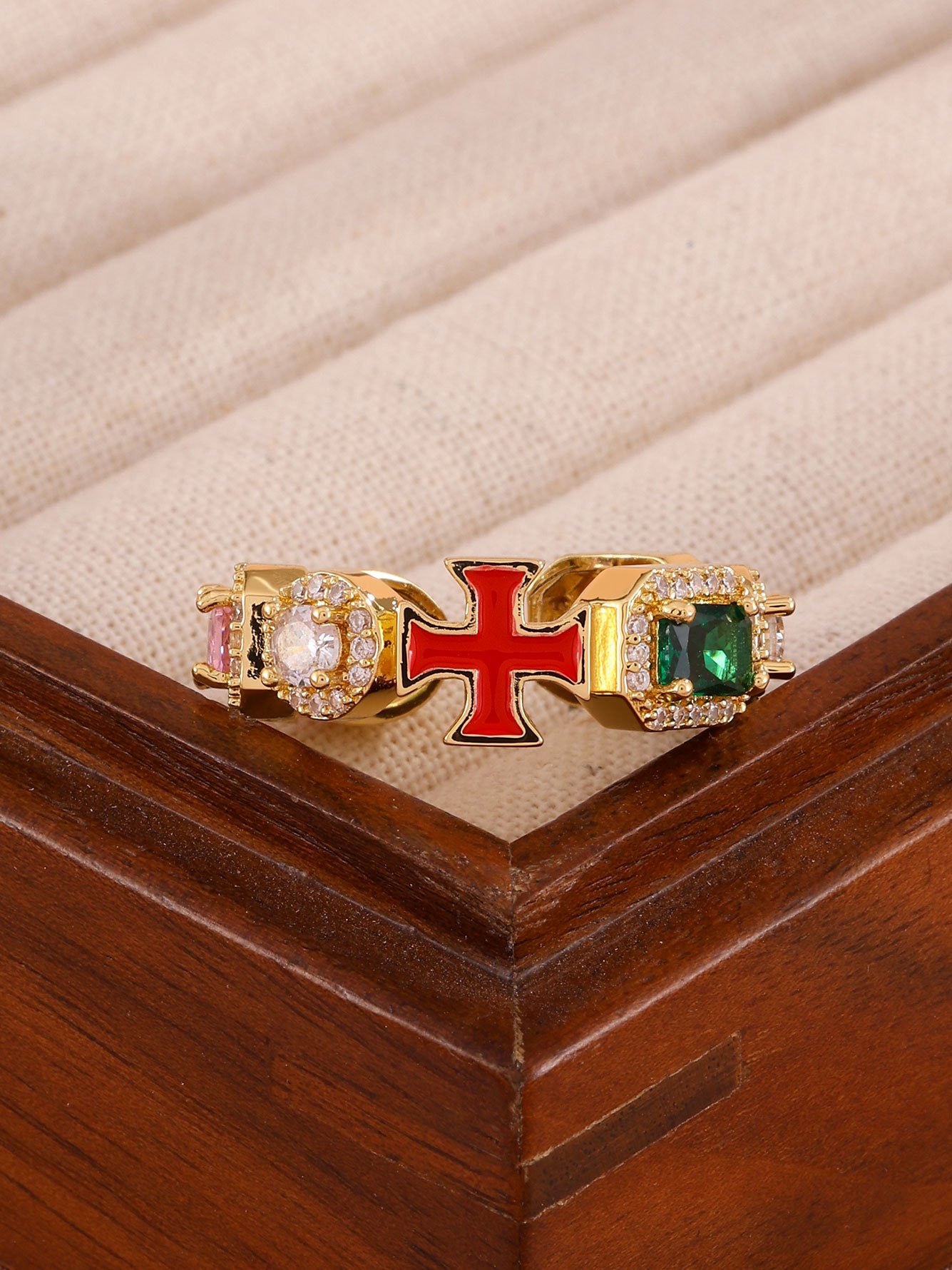 1pc Womens Gold Red Cross Ring
