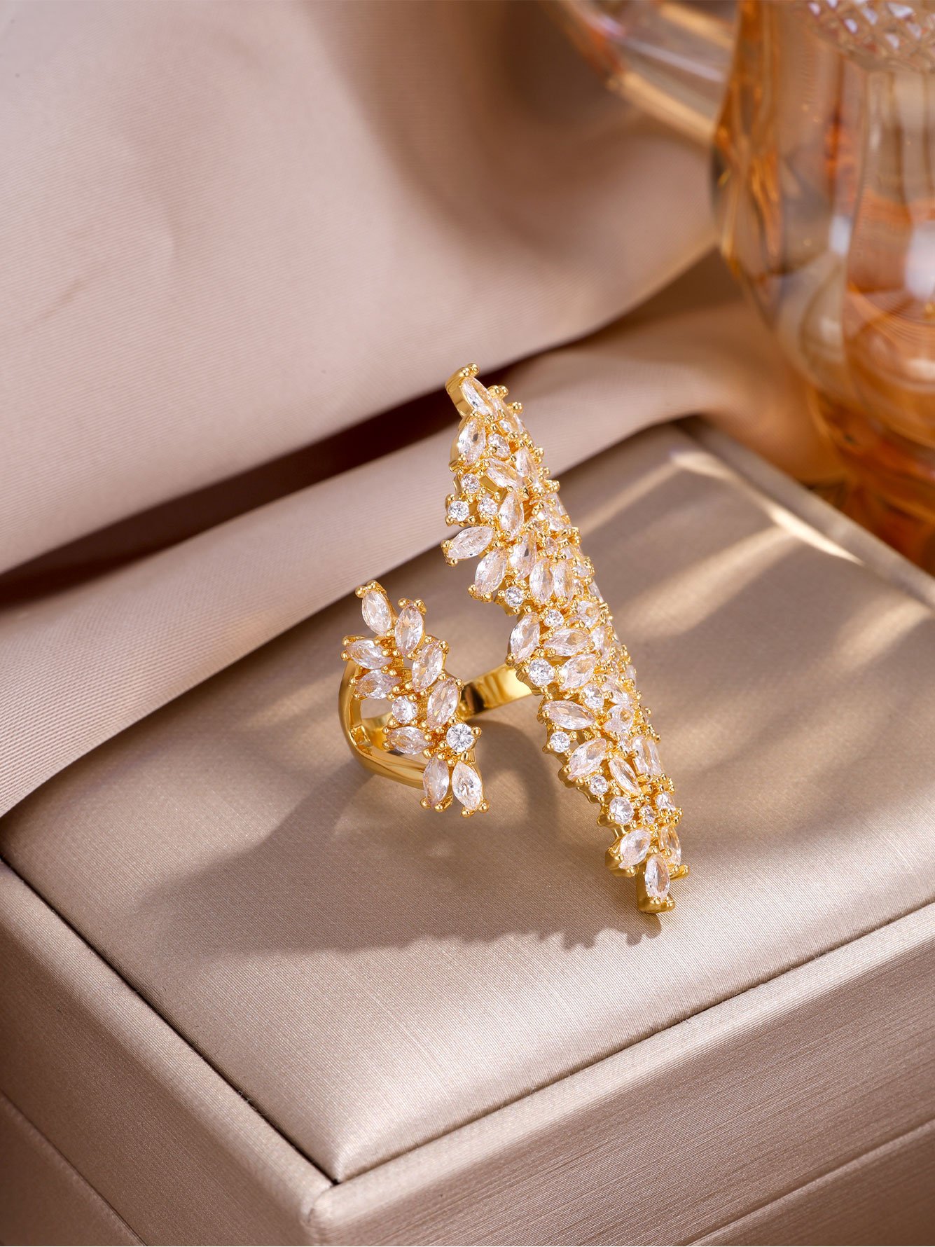 1pc Womens Gold Open Leaf Zircon Ring