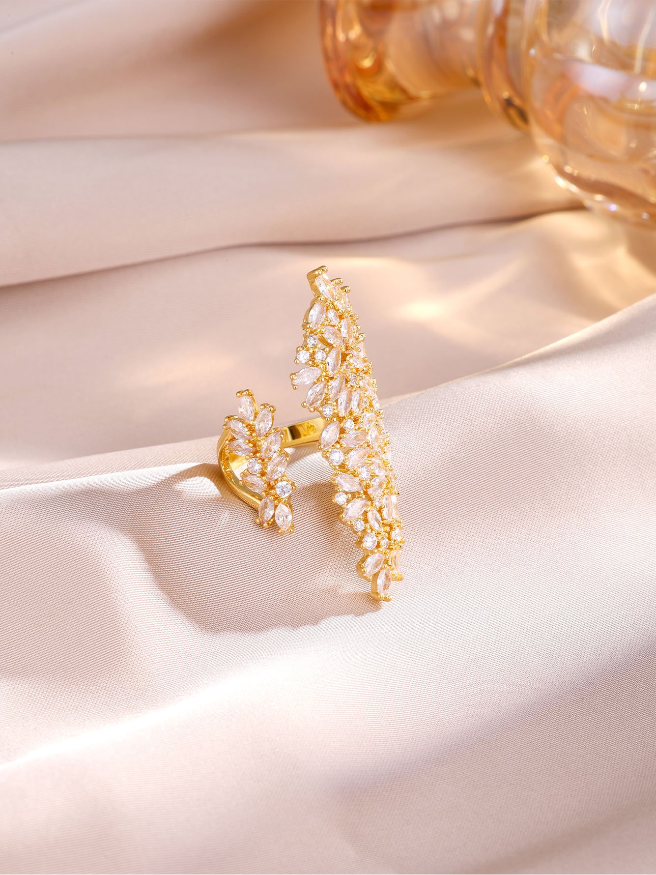 1pc Womens Gold Open Leaf Zircon Ring