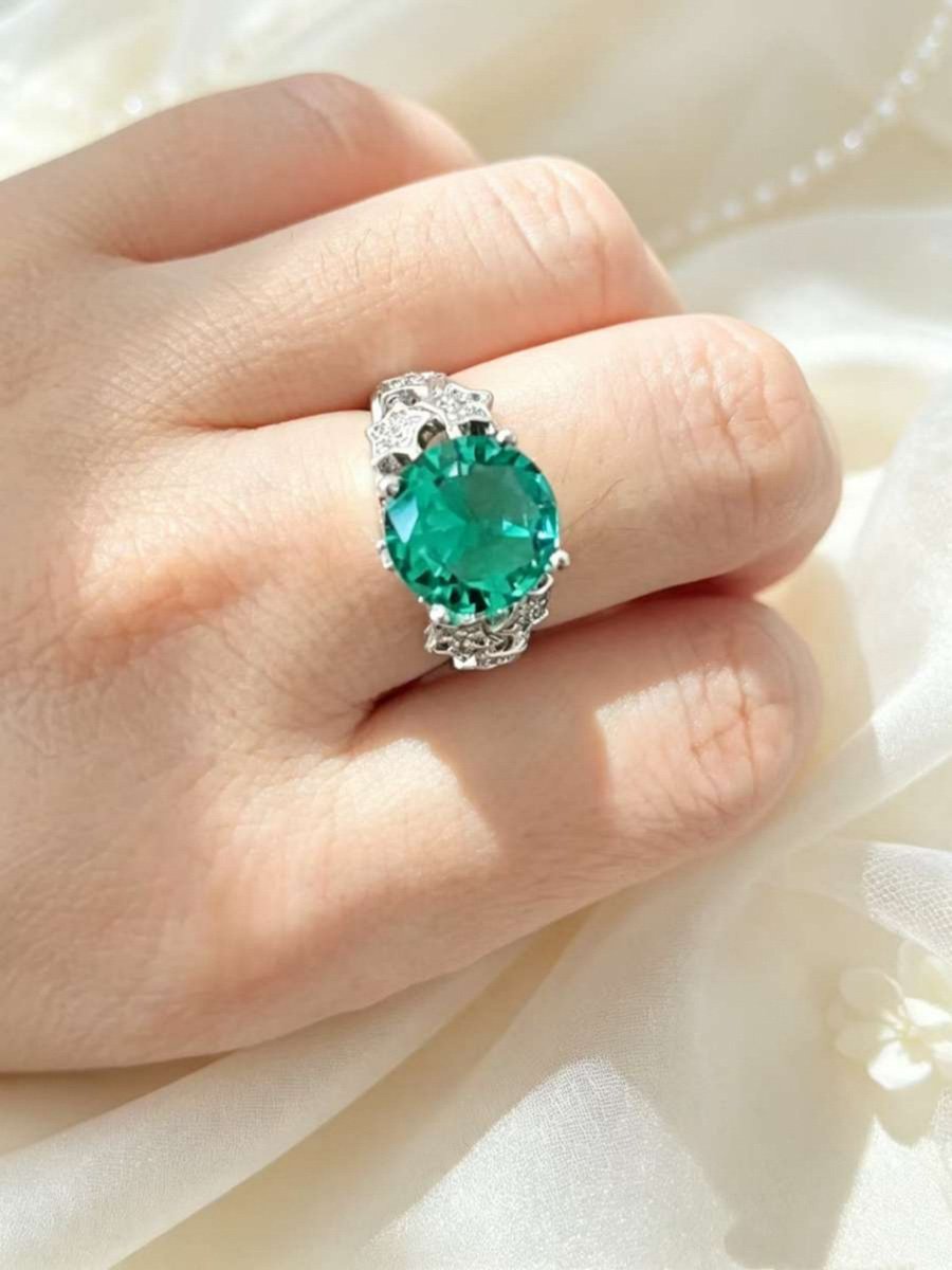 Luxurious star-shaped micro-set colored ring 5-carat large-grain imitation Paraiba high-carbohydrate diamond womens ring