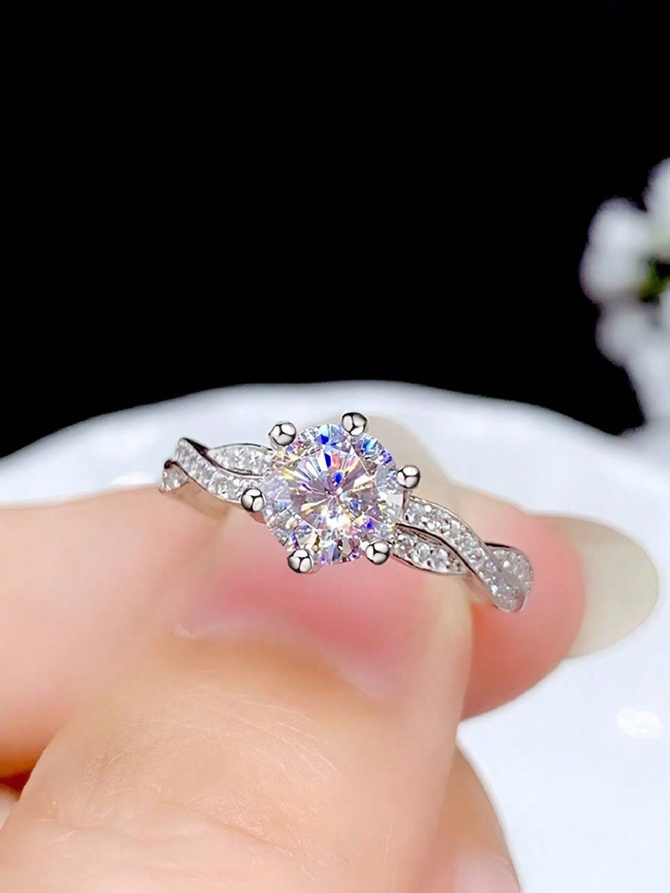 Luxury fashion electroplated silver six-prong and four-prong set womens ring, adjustable hand circumference