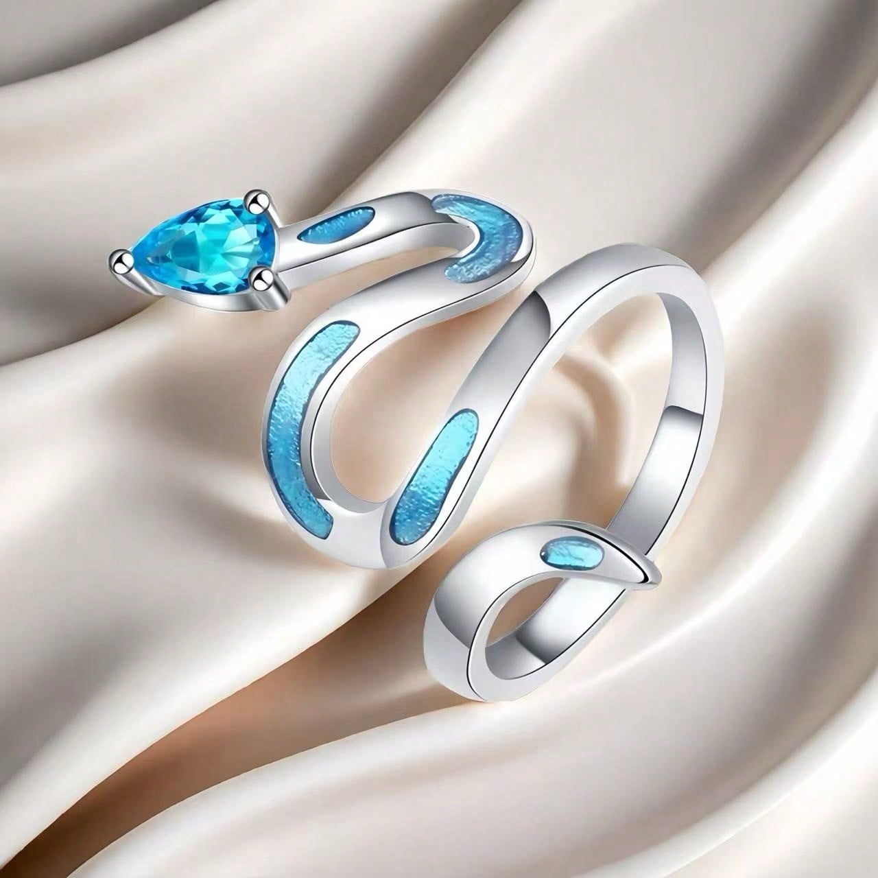Fashion personality zircon shallow blue glue wrapped snake ring, open frost animal ring, suitable for friends to wear every day.