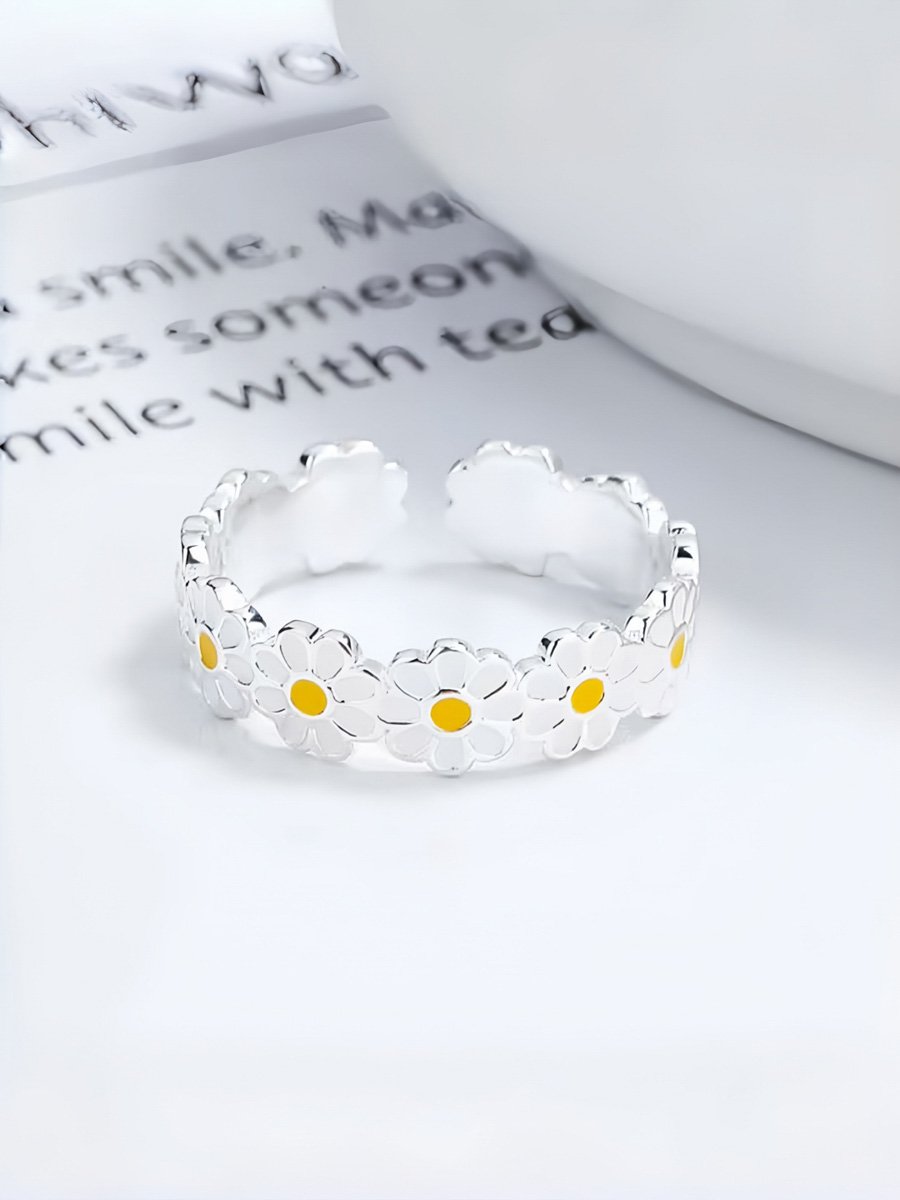 Niche daisy ring for women, light luxury, fashion, personality, open design, high-end feeling, design ring