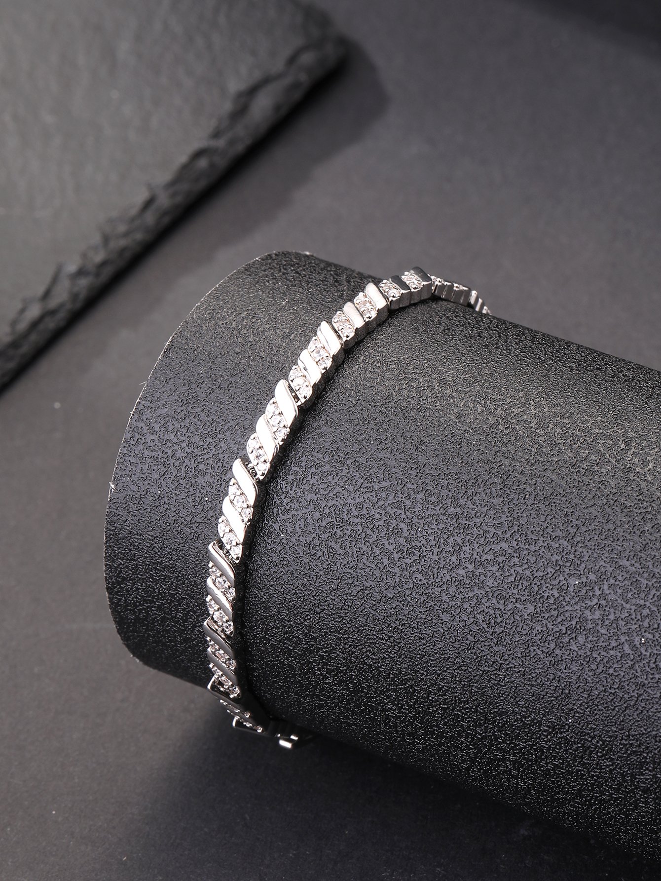 Silver Tire Pattern Embellished with Super Shiny Cubic Zirconia Womens Bracelet, Ideal for Parties and Dinners