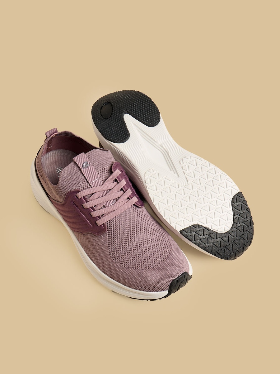 Textured Slip-On Sports Shoes