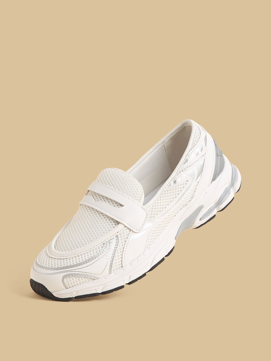 Mesh Textured Slip-On Sports Shoes