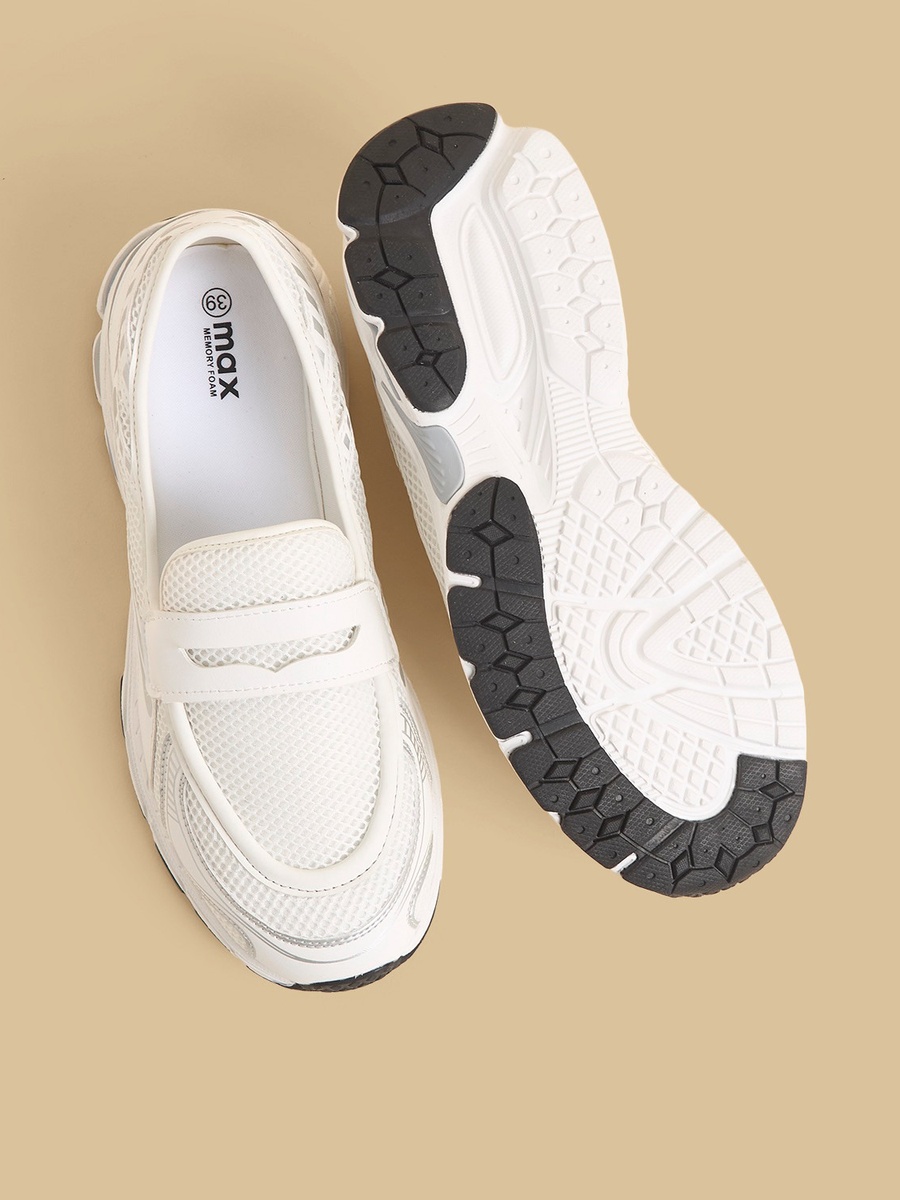 Mesh Textured Slip-On Sports Shoes