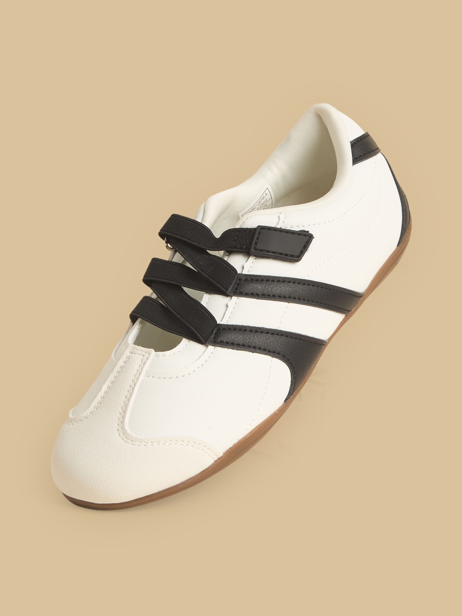 Textured Sports Shoes with Hook and Loop Closure