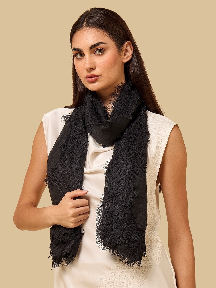 Lace Detail Scarf