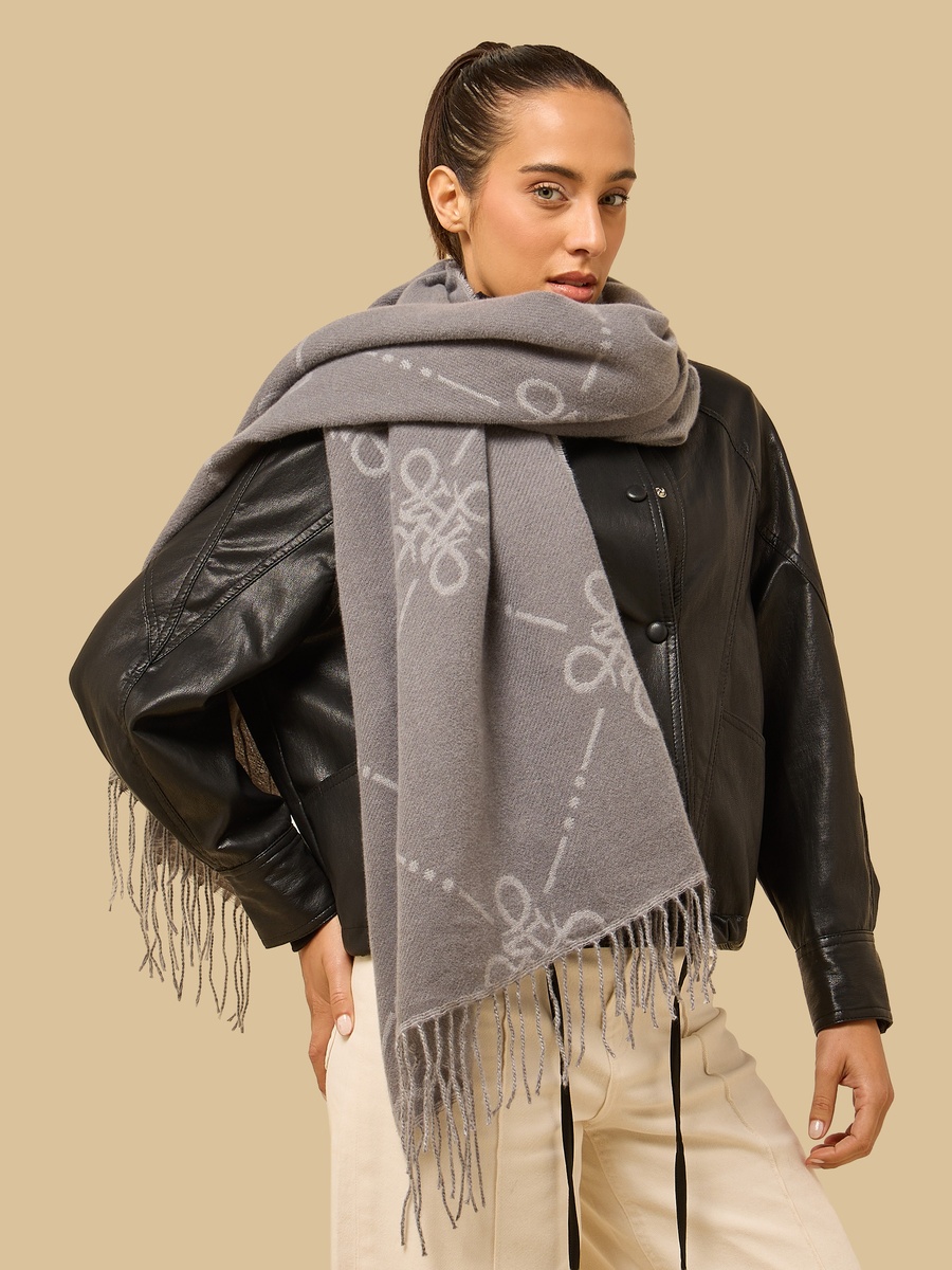 Printed Scarf with Tassels