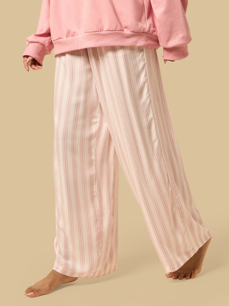 Graphic Print Pyjama Set