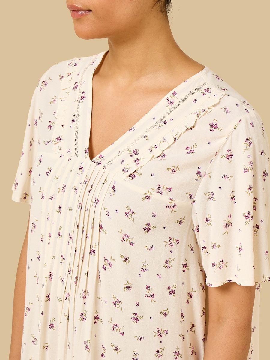 Floral Print Pintuck Night Dress