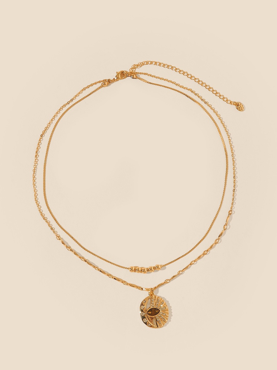 Layered Pendant Necklace with Lobster Clasp Closure