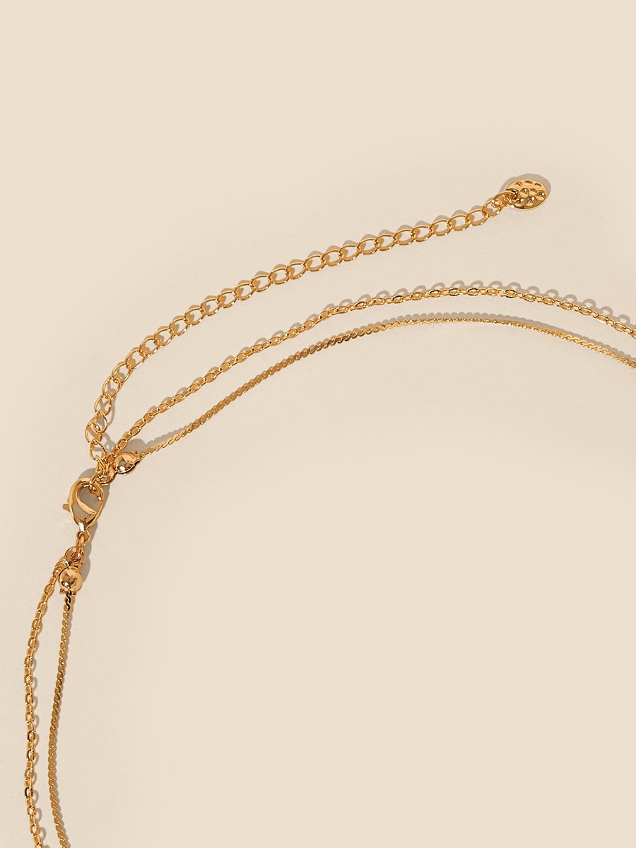 Layered Pendant Necklace with Lobster Clasp Closure