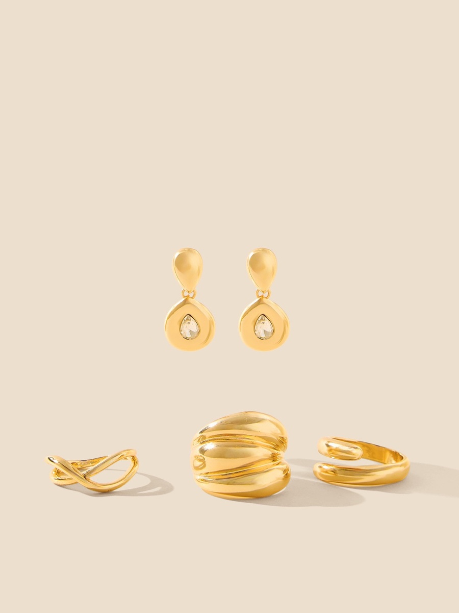 Assorted 4-Piece Earrings and Ring Set