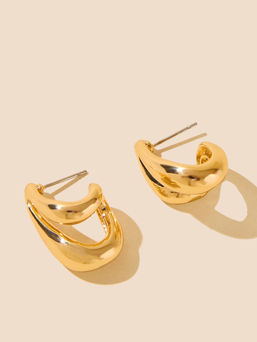 Metallic 4-Piece Earrings and Ring Set
