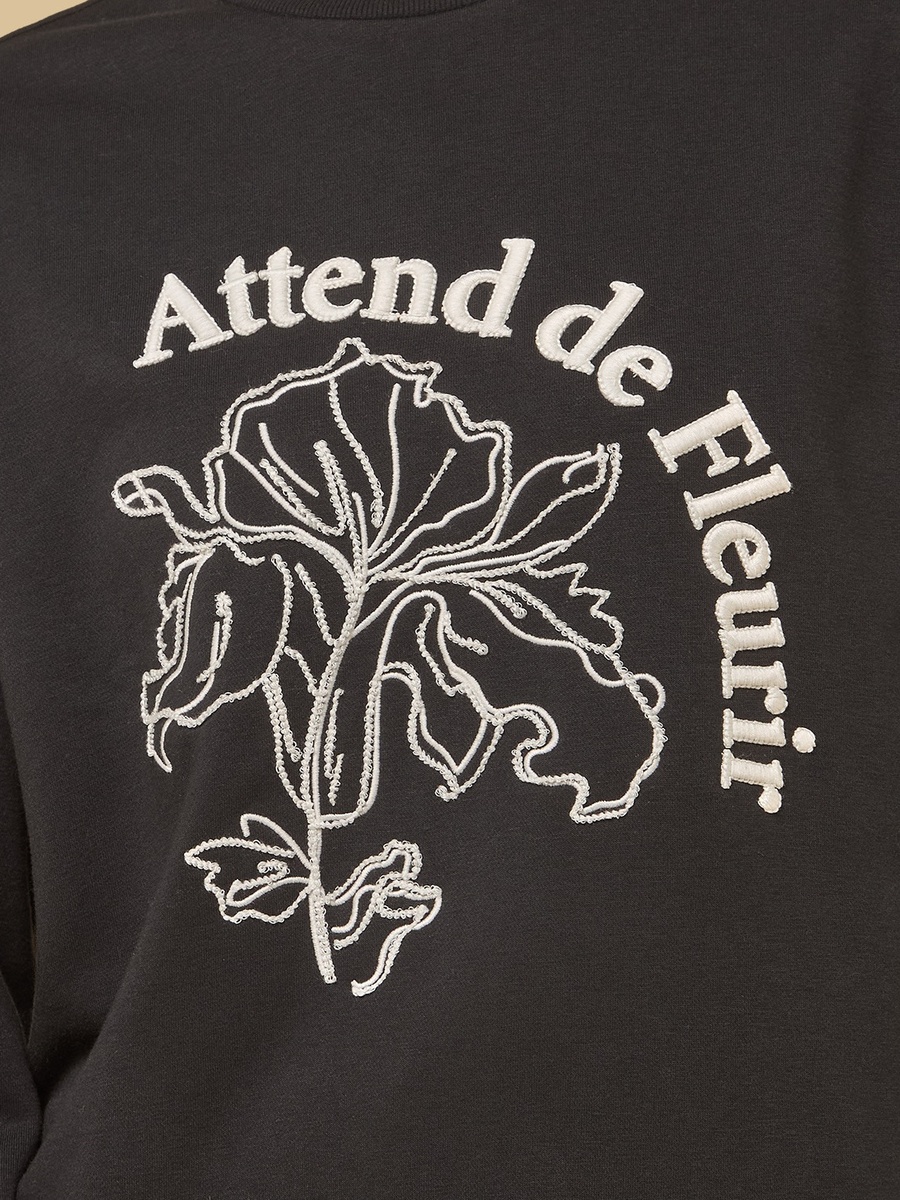 Floral Embroidered Sweatshirt