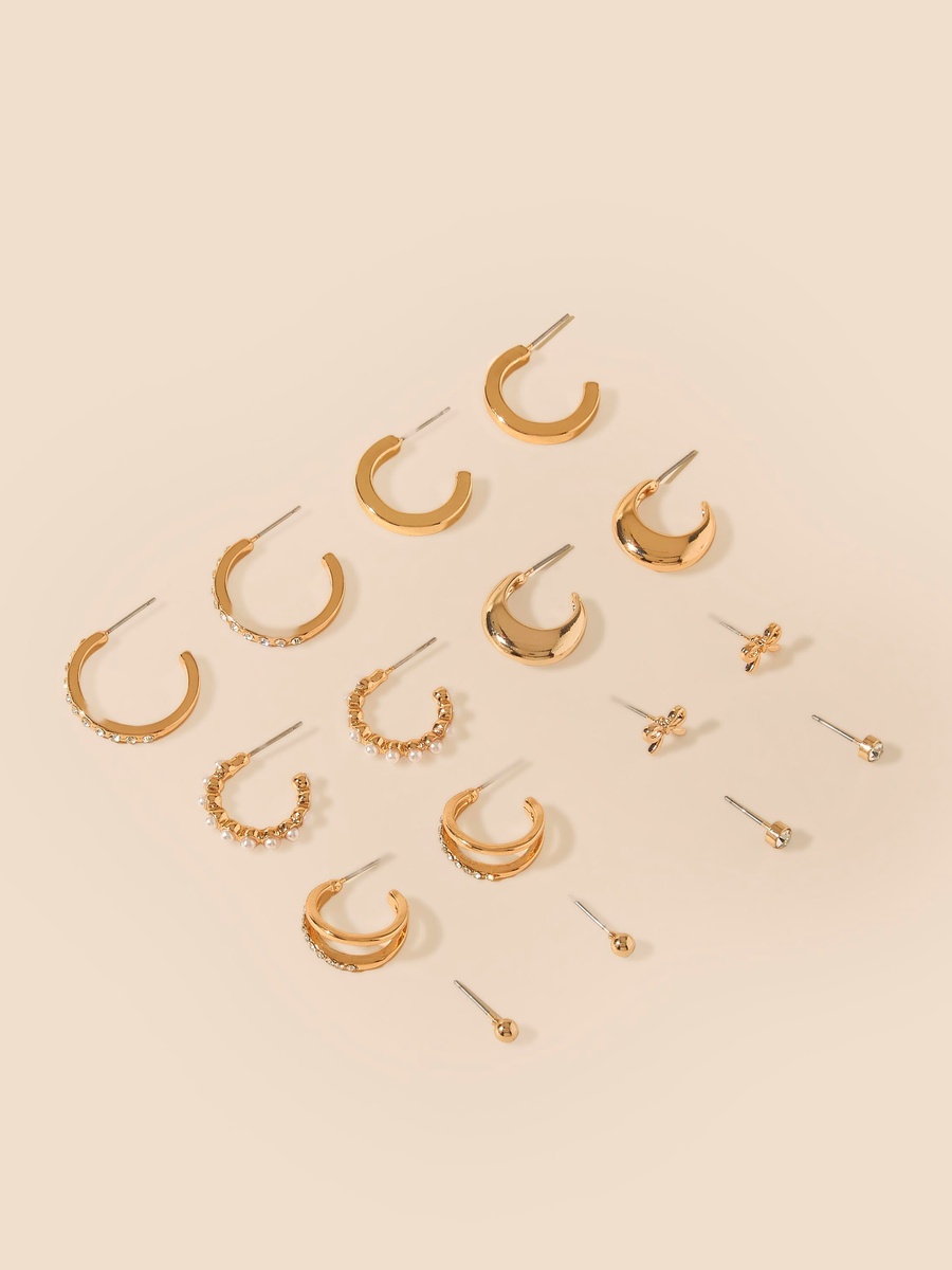 Pack of 8 - Assorted Earrings with Pushback Closure