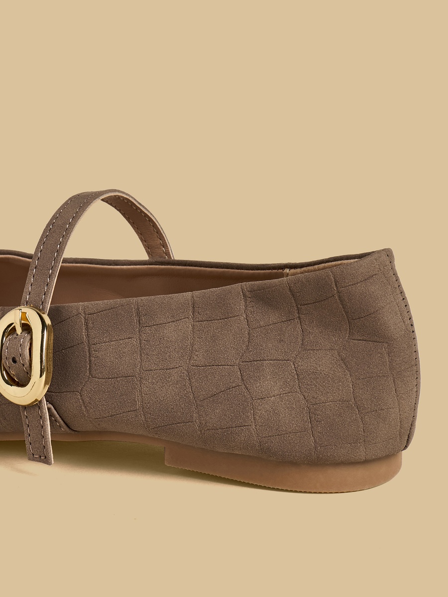 Mary Jane Shoes with Buckle Closure