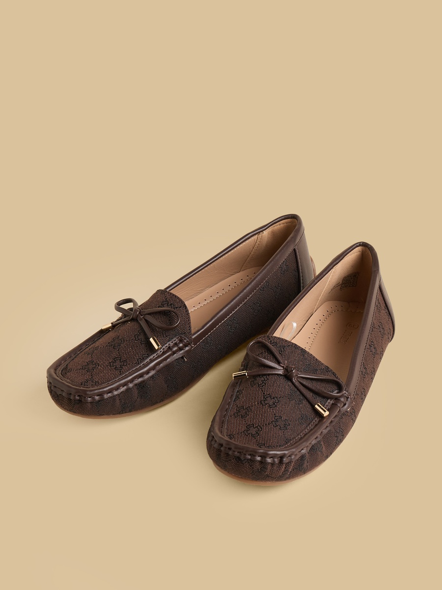 Textured Bow Accent Slip-On Moccasins