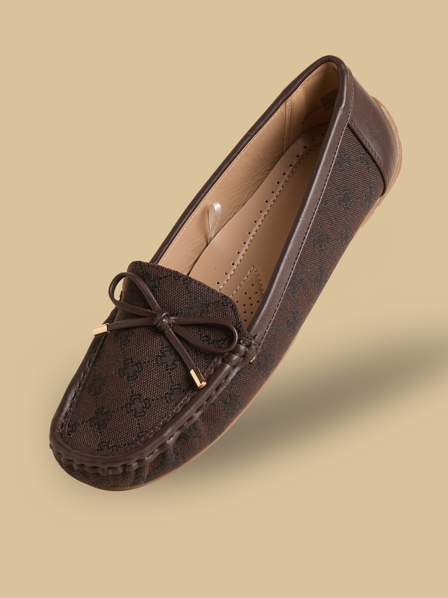 Textured Bow Accent Slip-On Moccasins