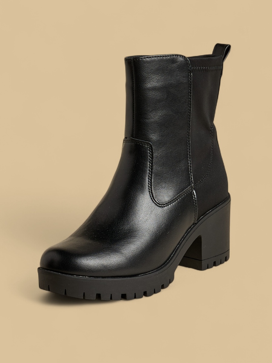 Plain Block Heeled Ankle Boots with Zip Closure