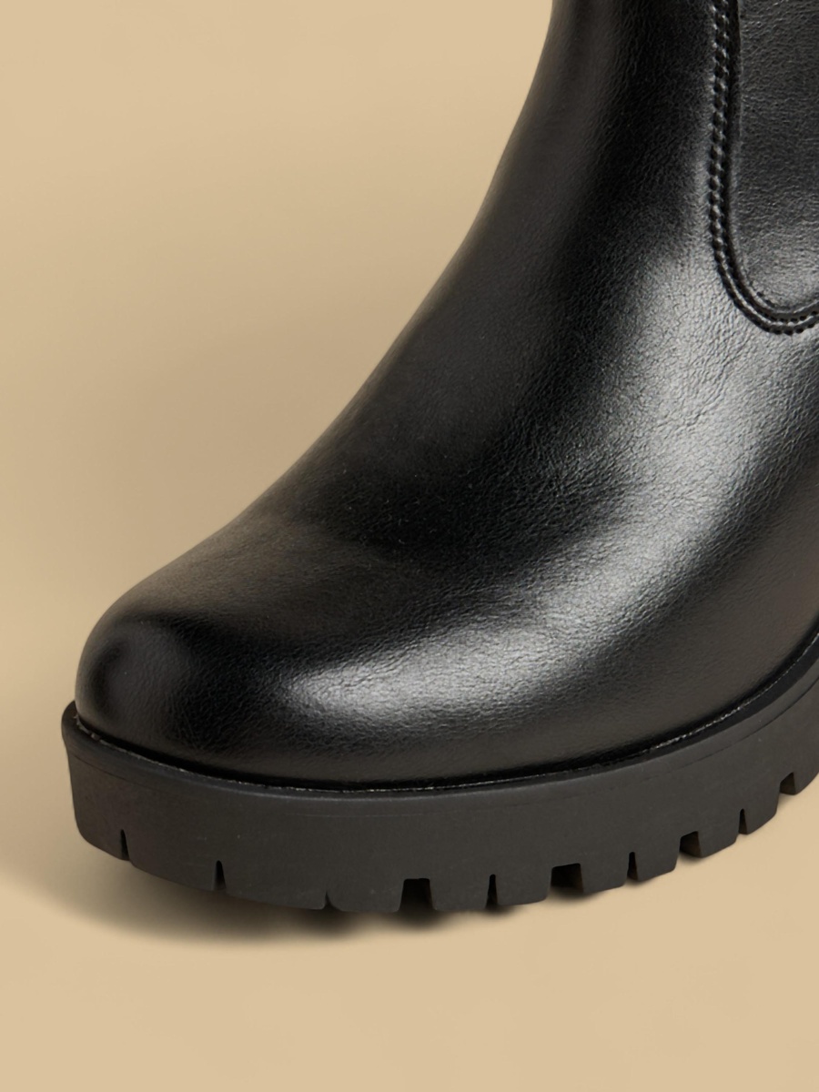 Plain Block Heeled Ankle Boots with Zip Closure