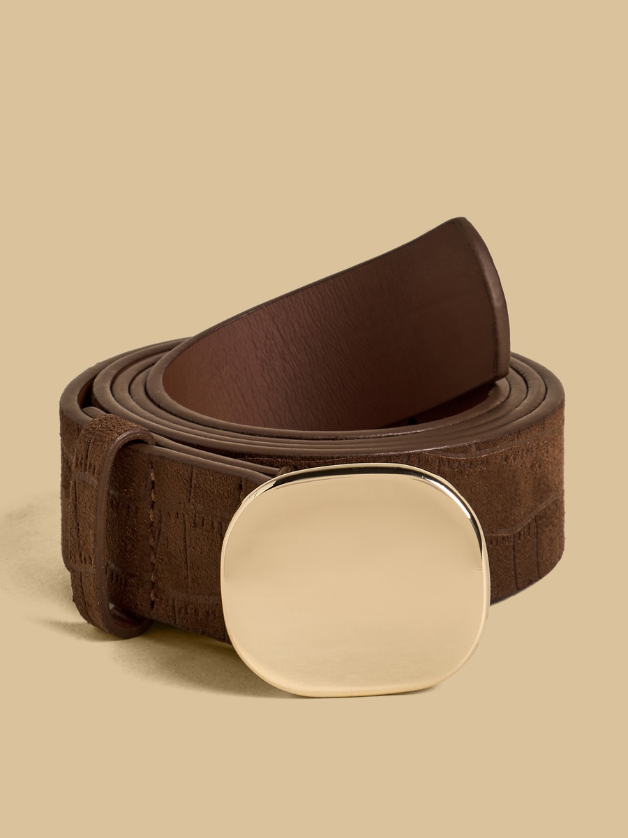 Textured Belt with Buckle Closure