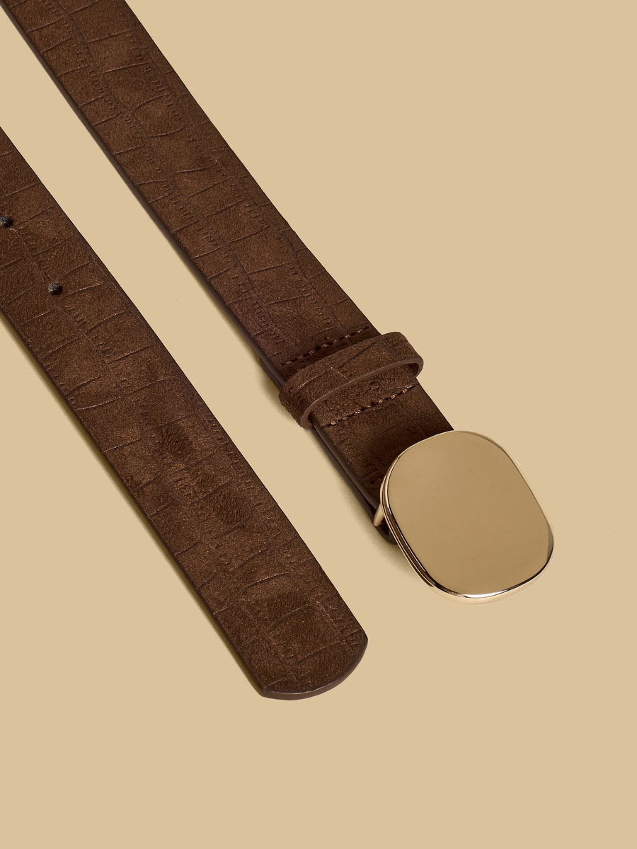 Textured Belt with Buckle Closure