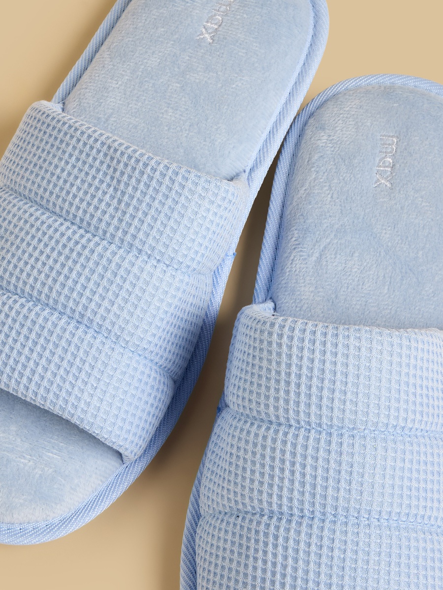Quilted Bedroom Slides