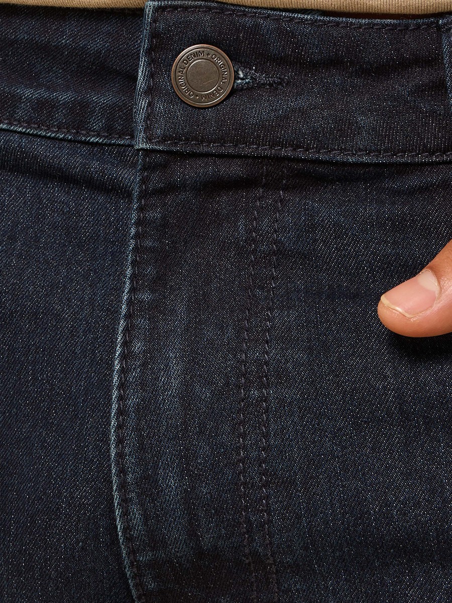 Straight Fit Stretchable Jeans