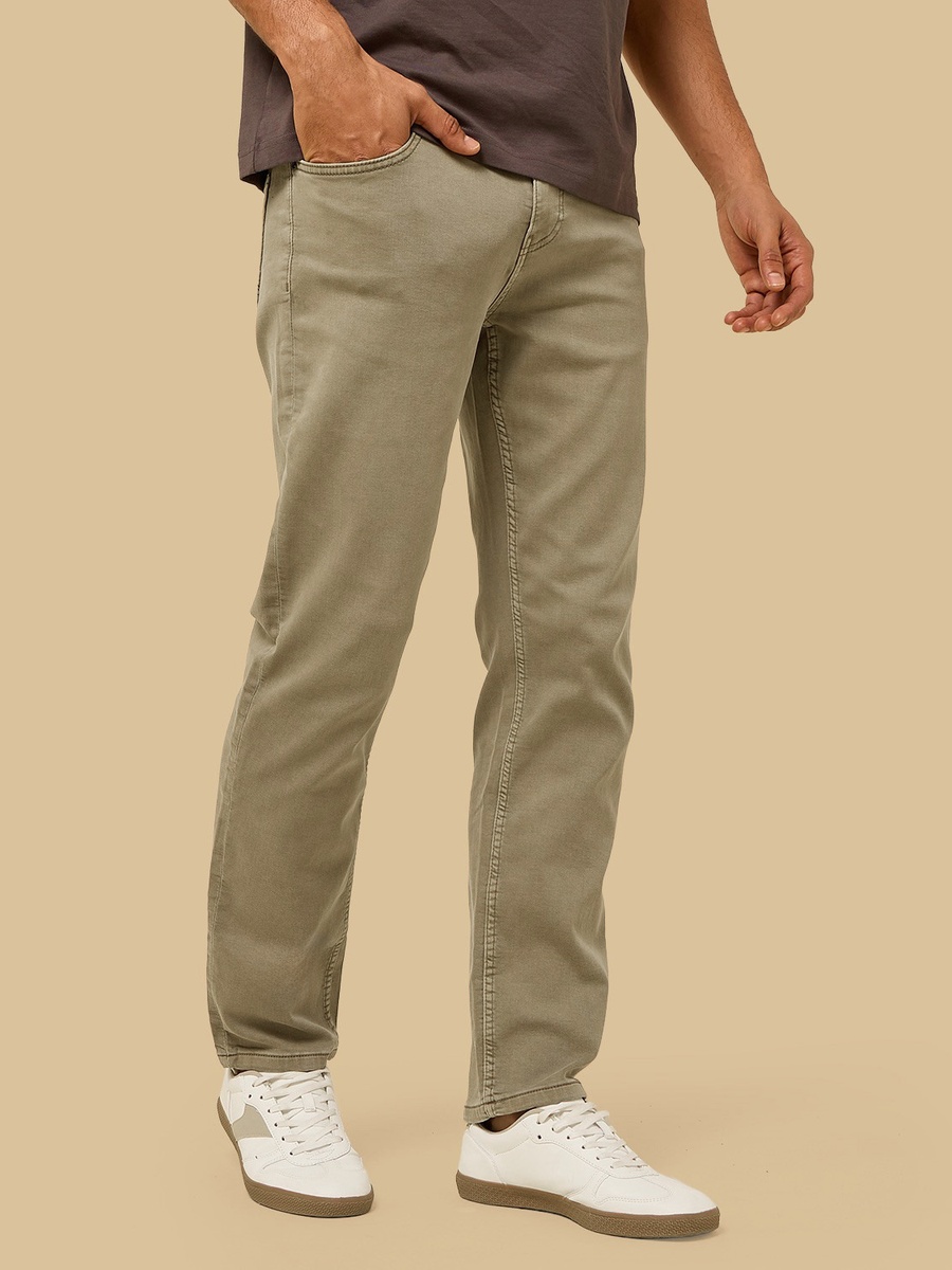 Straight Fit Dobby Jeans