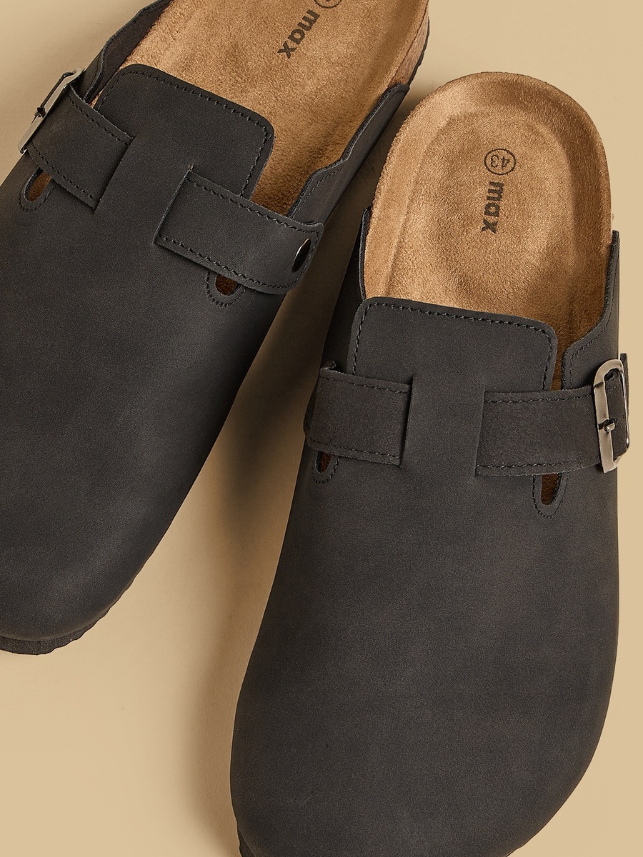 Buckle Detail Closed Toe Sandals