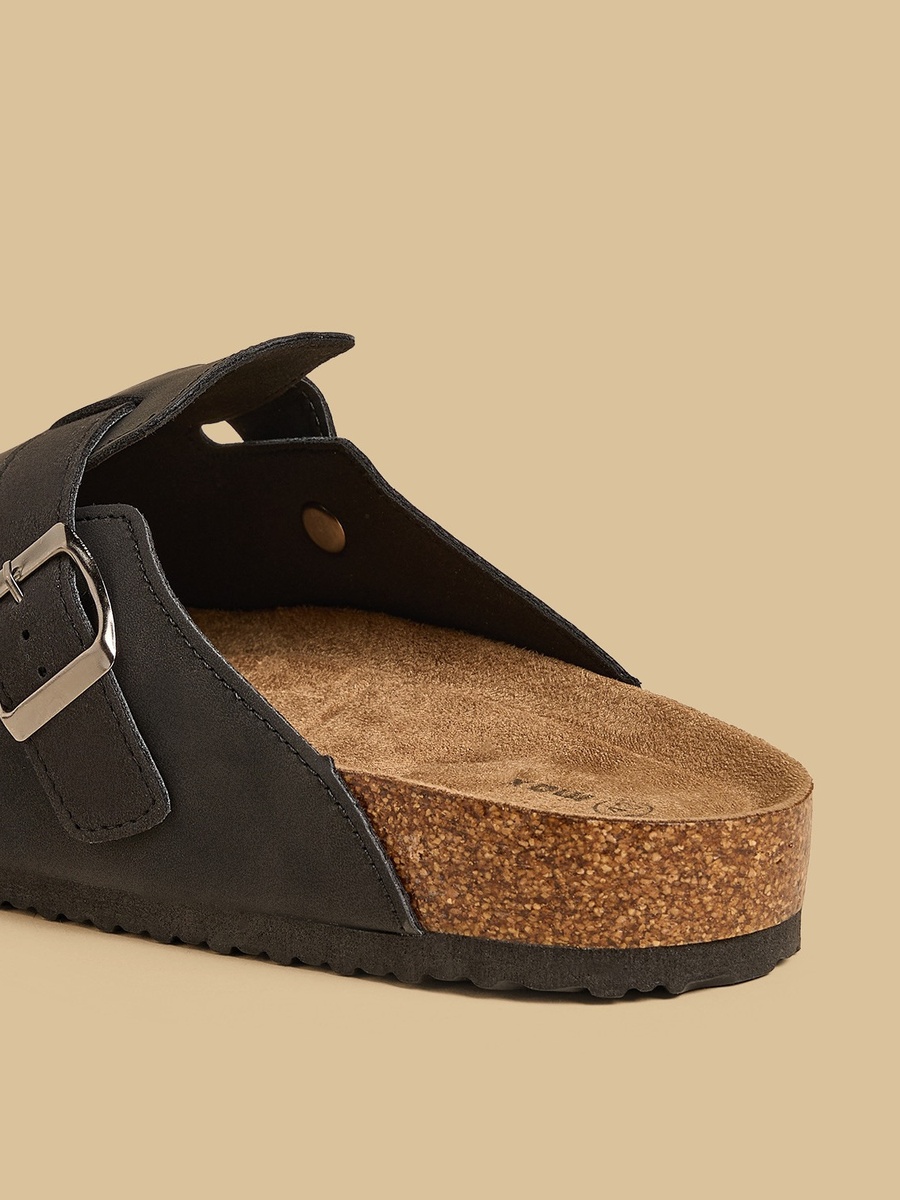 Buckle Detail Closed Toe Sandals