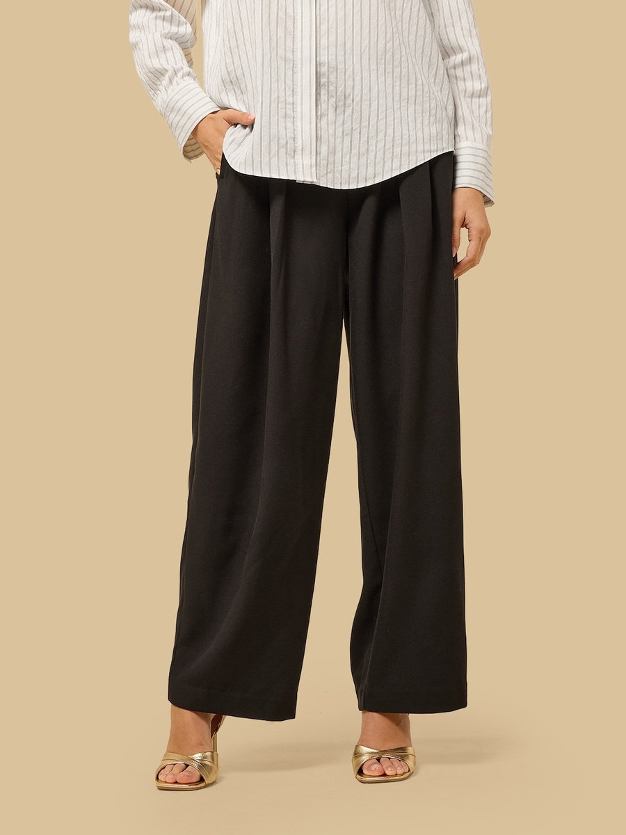 Pleated Pants with Belt