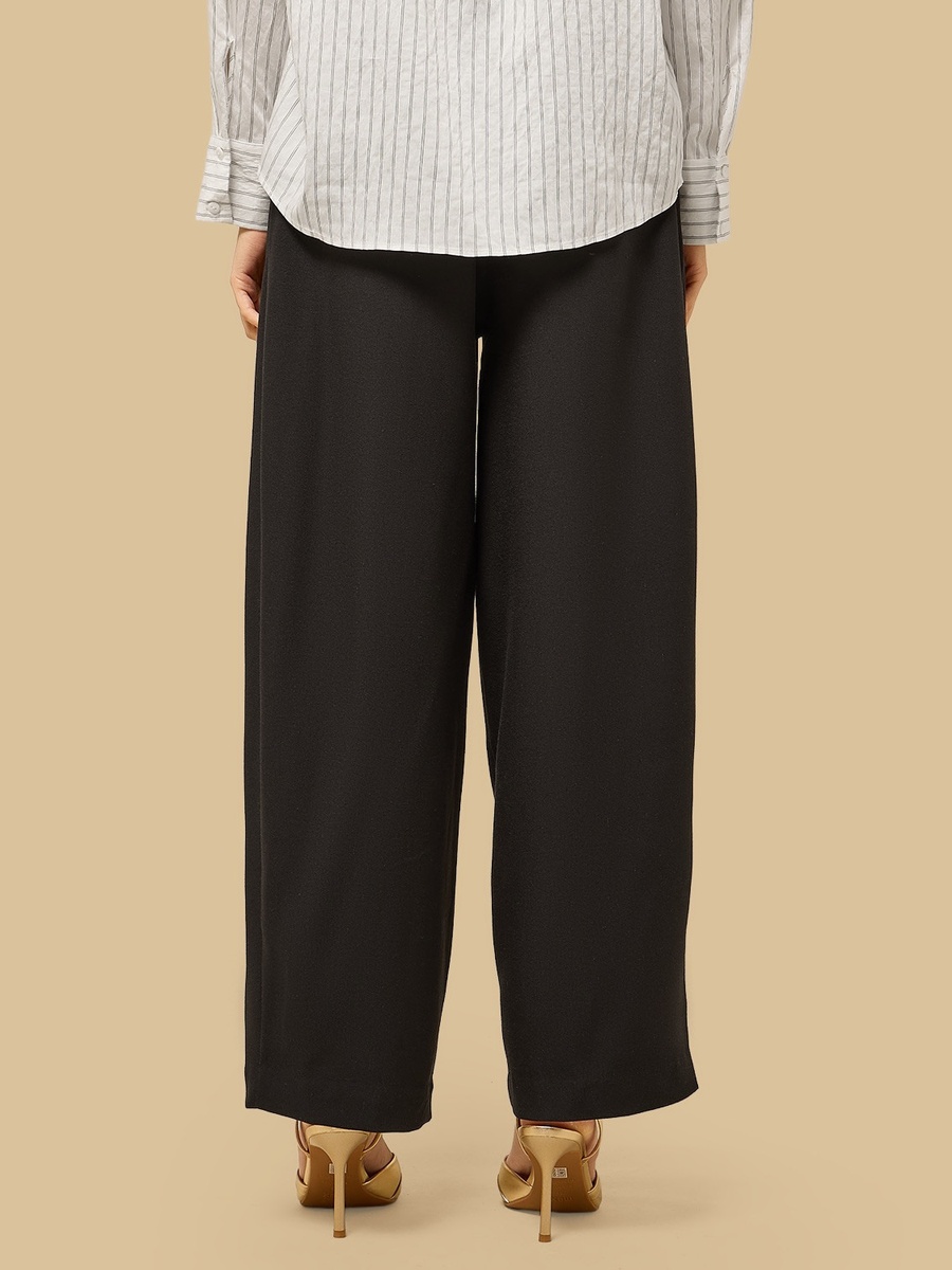 Pleated Pants with Belt