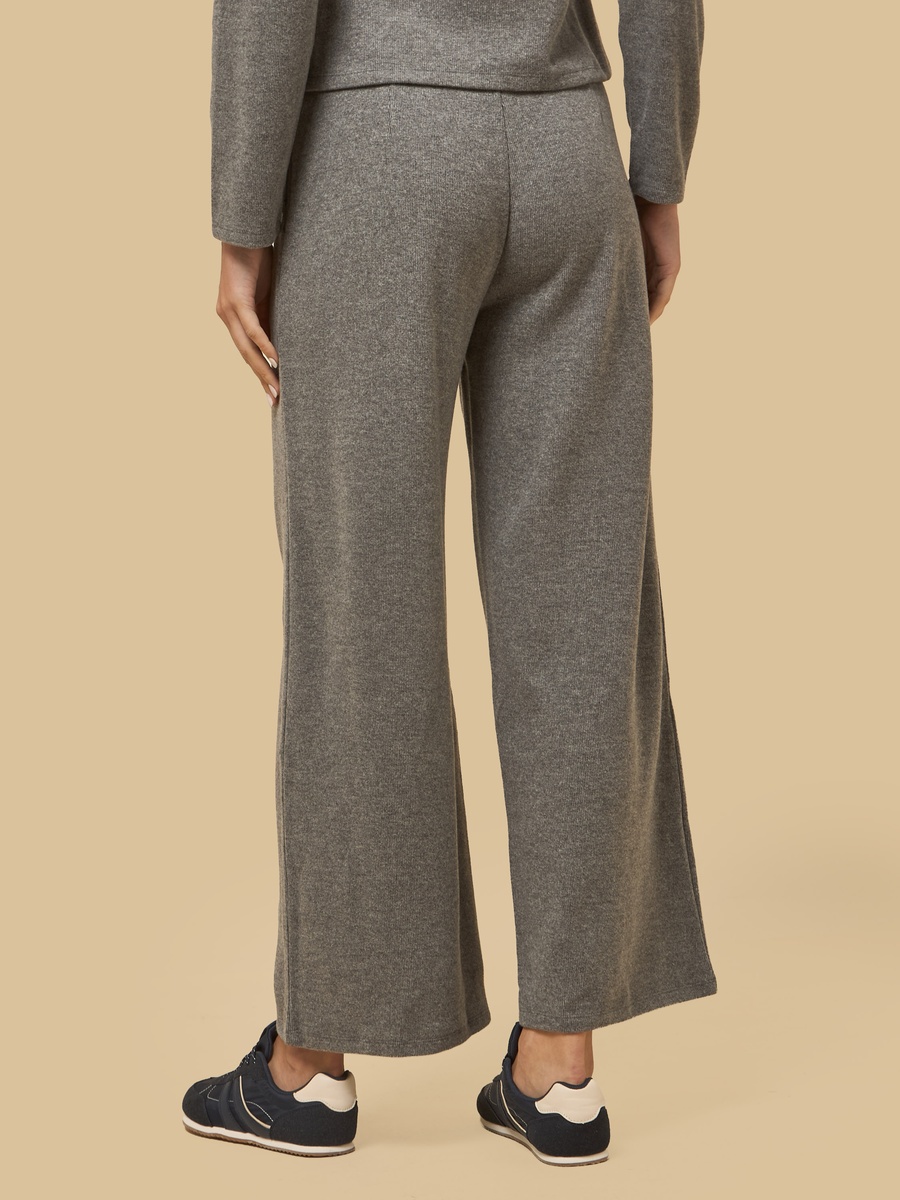 Pintuck Accent Wide Leg Pants