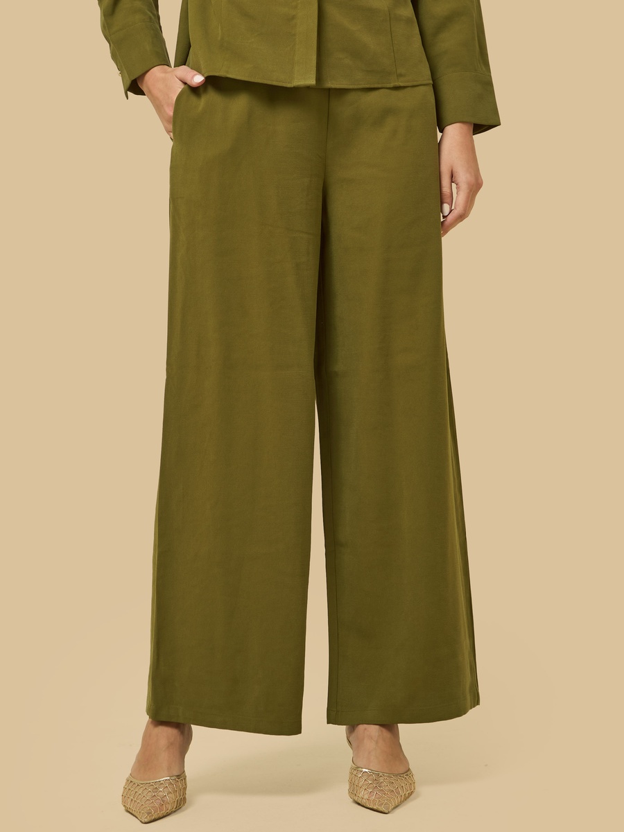 Mid-Rise Wide Leg Pants