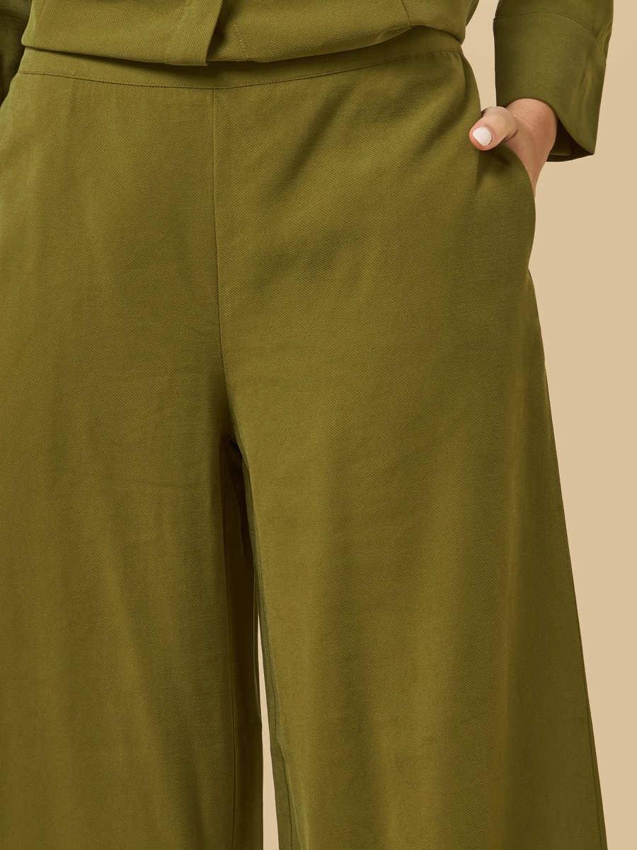 Mid-Rise Wide Leg Pants