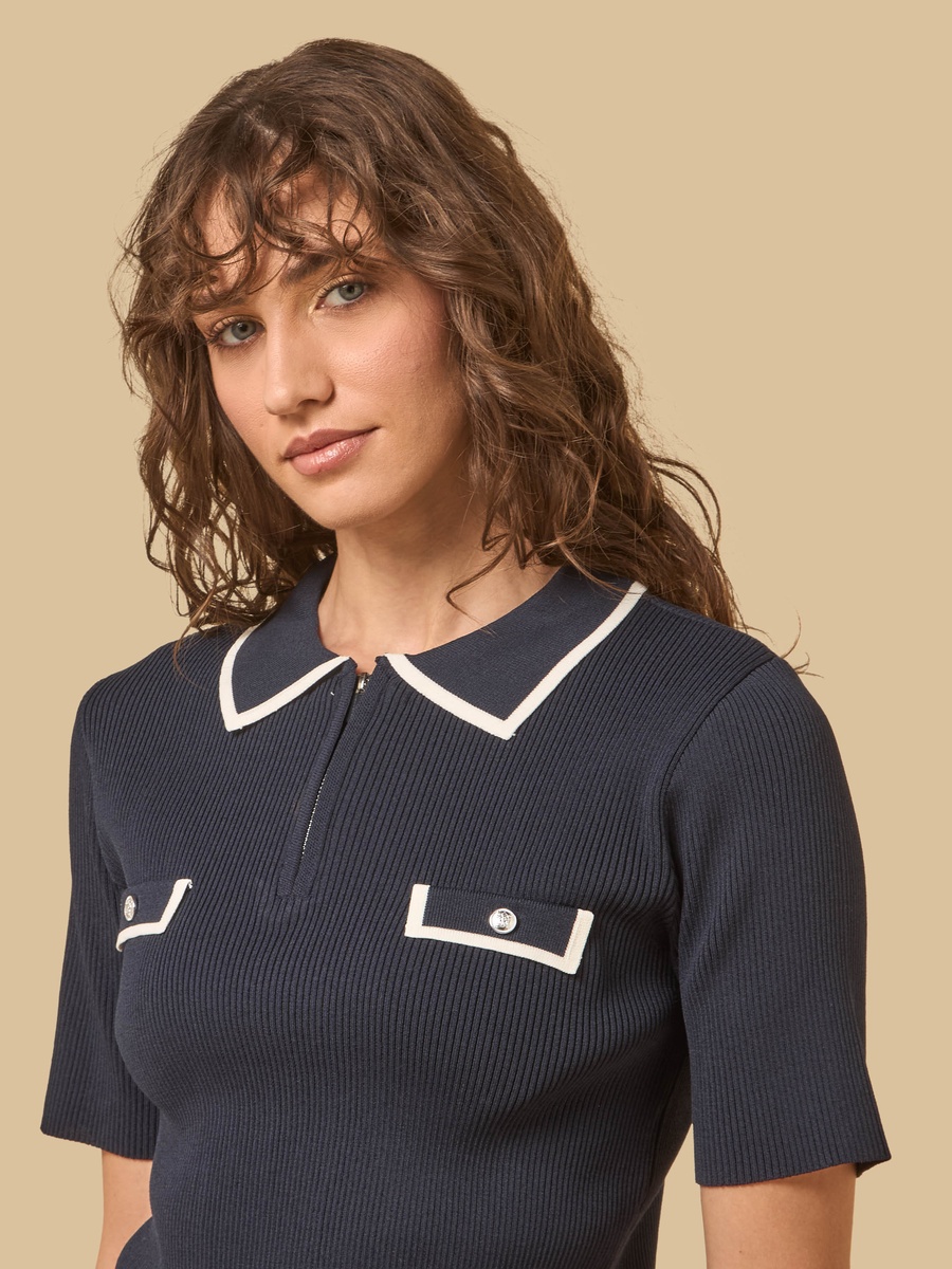 سويتر مضلع بأطراف ملونة