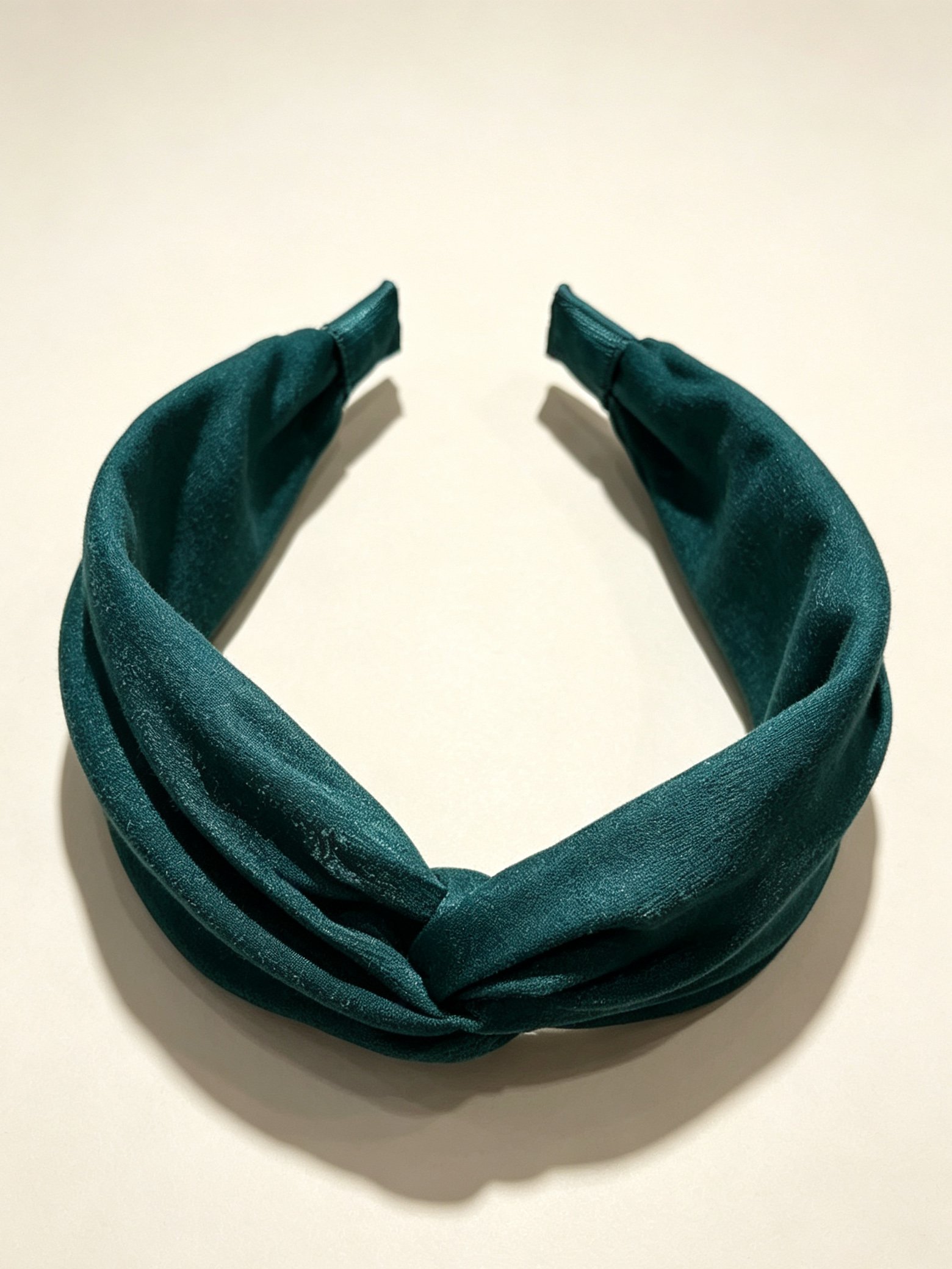 طوق شعر بعقدة