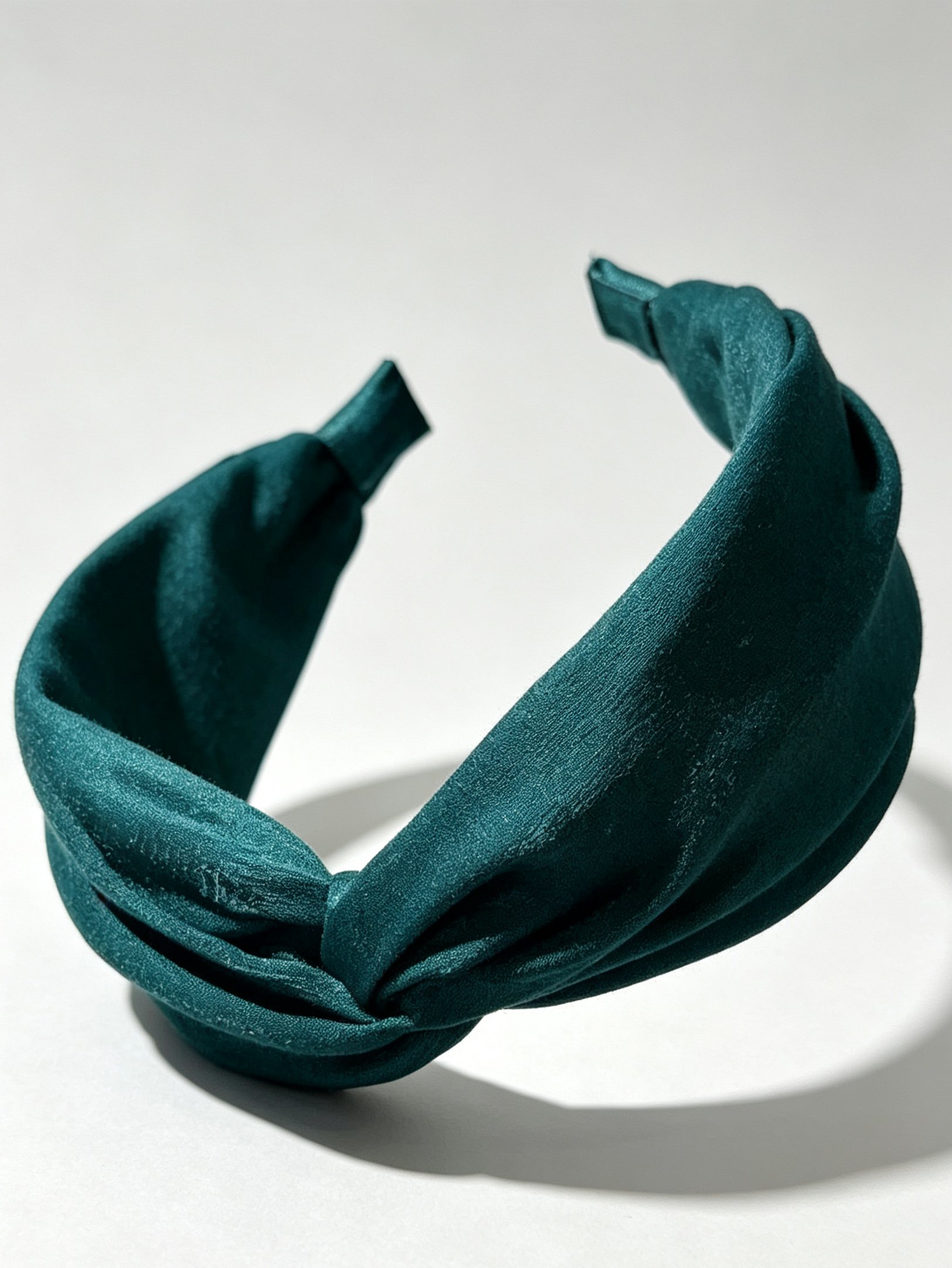 طوق شعر بعقدة