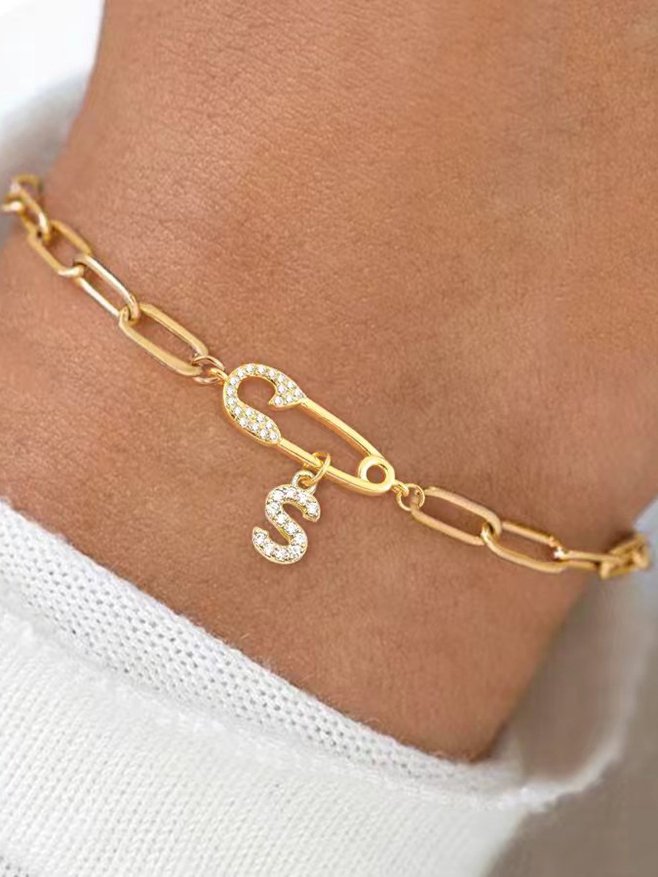 1Pcs Stainless Steel New Fashion Pin Papperclip Initial S Pendant Golden Chain Bracelet For Women